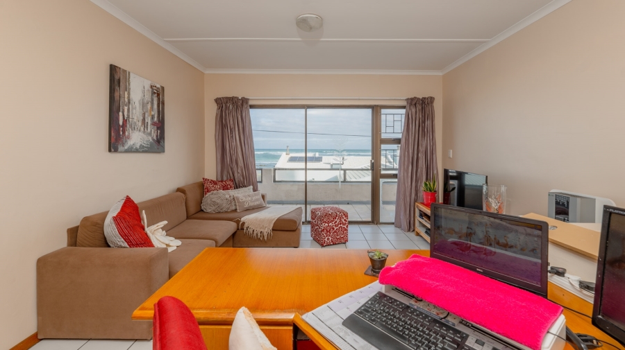 To Let 5 Bedroom Property for Rent in Agulhas Western Cape